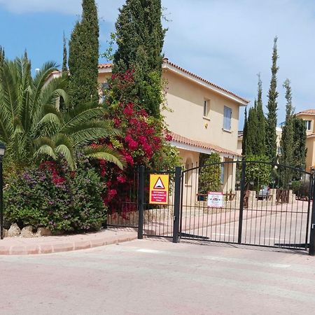Modern Sea View Apartment Regina Gardens Pafos Dış mekan fotoğraf