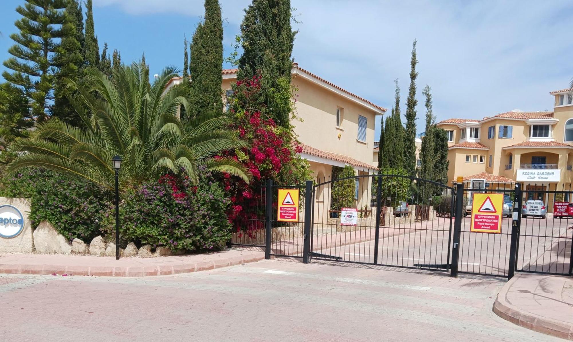 Modern Sea View Apartment Regina Gardens Pafos Dış mekan fotoğraf